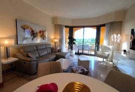 Vilamoura – west-facing 3-bedroom apartment with golf views Vilamoura – west-facing 3-bedroom apartment with golf views