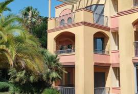 Vilamoura – west-facing 3-bedroom apartment with golf views