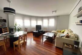 Spacious and bright apartment with direct garage and storage room of 15 m2