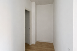 Outdoor premises with windows – 280 m² renovated with storage and office area