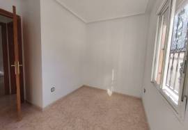 Bungalow with solarium and private plot ready to move into