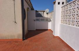 Bungalow with solarium and private plot ready to move into