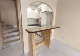 Renovated and bright duplex bungalow in charming urbanization