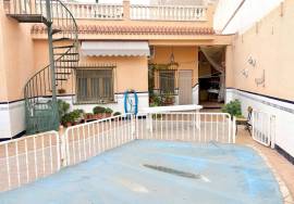 House for sale in Novelda (Alicante).