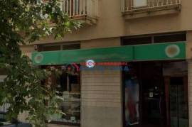 CORSO PIERSANTI MATTARELLA – Locale commerciale a reddito – 240mq ca. – 4 vani + 3 w.c.