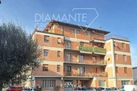 CDL4352 - Appartamento al secondo piano con ascensore di 100 mq con balcone e magazzino