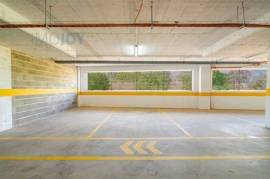 Garage Space for Sale in the Center of Portimão
