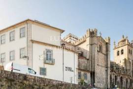 Prédio reabilitado para vender na Sé do Porto