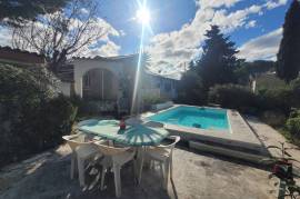 Former Stone Barn/farmhouse Renovated In 1974 On 957 M2 Of Land With Superb Views.