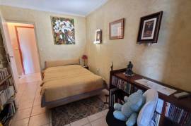 Former Stone Barn/farmhouse Renovated In 1974 On 957 M2 Of Land With Superb Views.