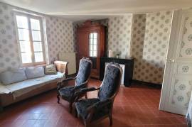 Charming Building With 300 M2 Of Living Space And A Small Private Courtyard. A Gem With Character In The Heart Of A Sought-After Village.