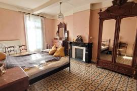 Charming Building With 300 M2 Of Living Space And A Small Private Courtyard. A Gem With Character In The Heart Of A Sought-After Village.