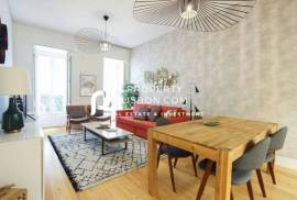 Perfect Lisbon T1 With Patio, Pool Heigh Ceilings And Parking Perfect Lisbon T1 With Patio, Pool Heigh Ceilings And Parking