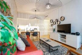 Perfect Lisbon T1 With Patio, Pool Heigh Ceilings And Parking Perfect Lisbon T1 With Patio, Pool Heigh Ceilings And Parking