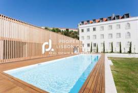 Perfect Lisbon T1 With Patio, Pool Heigh Ceilings And Parking Perfect Lisbon T1 With Patio, Pool Heigh Ceilings And Parking