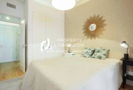 Perfect Lisbon T1 With Patio, Pool Heigh Ceilings And Parking Perfect Lisbon T1 With Patio, Pool Heigh Ceilings And Parking