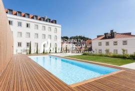 Perfect Lisbon T1 With Patio, Pool Heigh Ceilings And Parking Perfect Lisbon T1 With Patio, Pool Heigh Ceilings And Parking