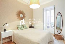 Perfect Lisbon T1 With Patio, Pool Heigh Ceilings And Parking Perfect Lisbon T1 With Patio, Pool Heigh Ceilings And Parking