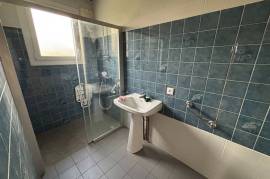 Houses For Sale - 5 Rooms - 95 M2