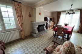 Houses For Sale - 5 Rooms - 95 M2