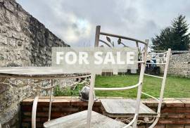 Beautiful Family Home with Garden