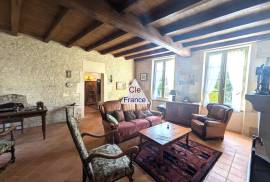 Manor House Style Property with Garden