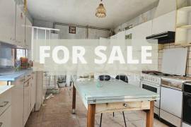 Rural Cottage to Renovate with Garden Rural Cottage to Renovate with Garden