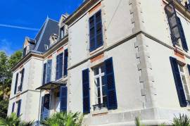 Superb Chateau in 4 Hectares of Parkland Gardens Superb Chateau in 4 Hectares of Parkland Gardens