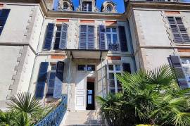 Superb Chateau in 4 Hectares of Parkland Gardens Superb Chateau in 4 Hectares of Parkland Gardens