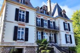 Superb Chateau in 4 Hectares of Parkland Gardens