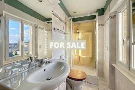 Detached Town House with Character