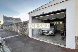 Detached Town House with Character