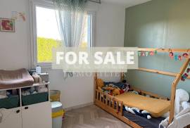 Single Storey Villa With Garden