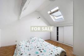 Town House With Courtyard Garden