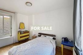 Town House With Courtyard Garden