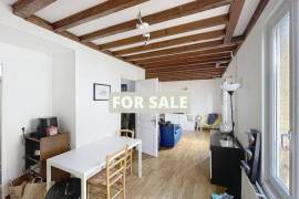 Town House With Courtyard Garden