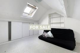 Town House With Courtyard Garden