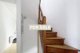 Town House With Courtyard Garden