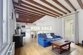 Town House With Courtyard Garden