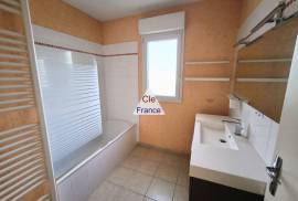 Detached House with Garden, Lovely Family Home