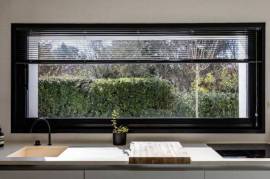 Contemporary Detached Villa with Swimming Pool