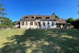 Equestrian Property in 10 Hectares of Land
