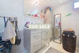 Country House with Outbuildings Country House with Outbuildings