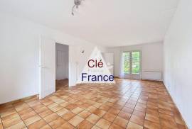 Ideal Family Home Just North of Paris