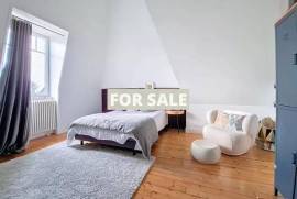 Stunning Manor House in Parkland Gardens