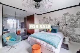 Stunning Manor House in Parkland Gardens