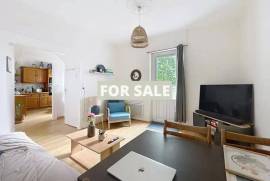 Traditional House with Courtyard Garden