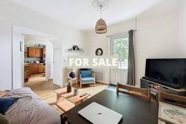 Traditional House with Courtyard Garden