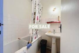 Historic Manor House with Landscaped Gardens