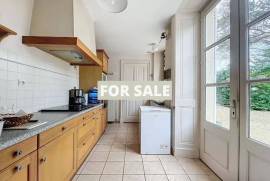 Historic Manor House with Landscaped Gardens